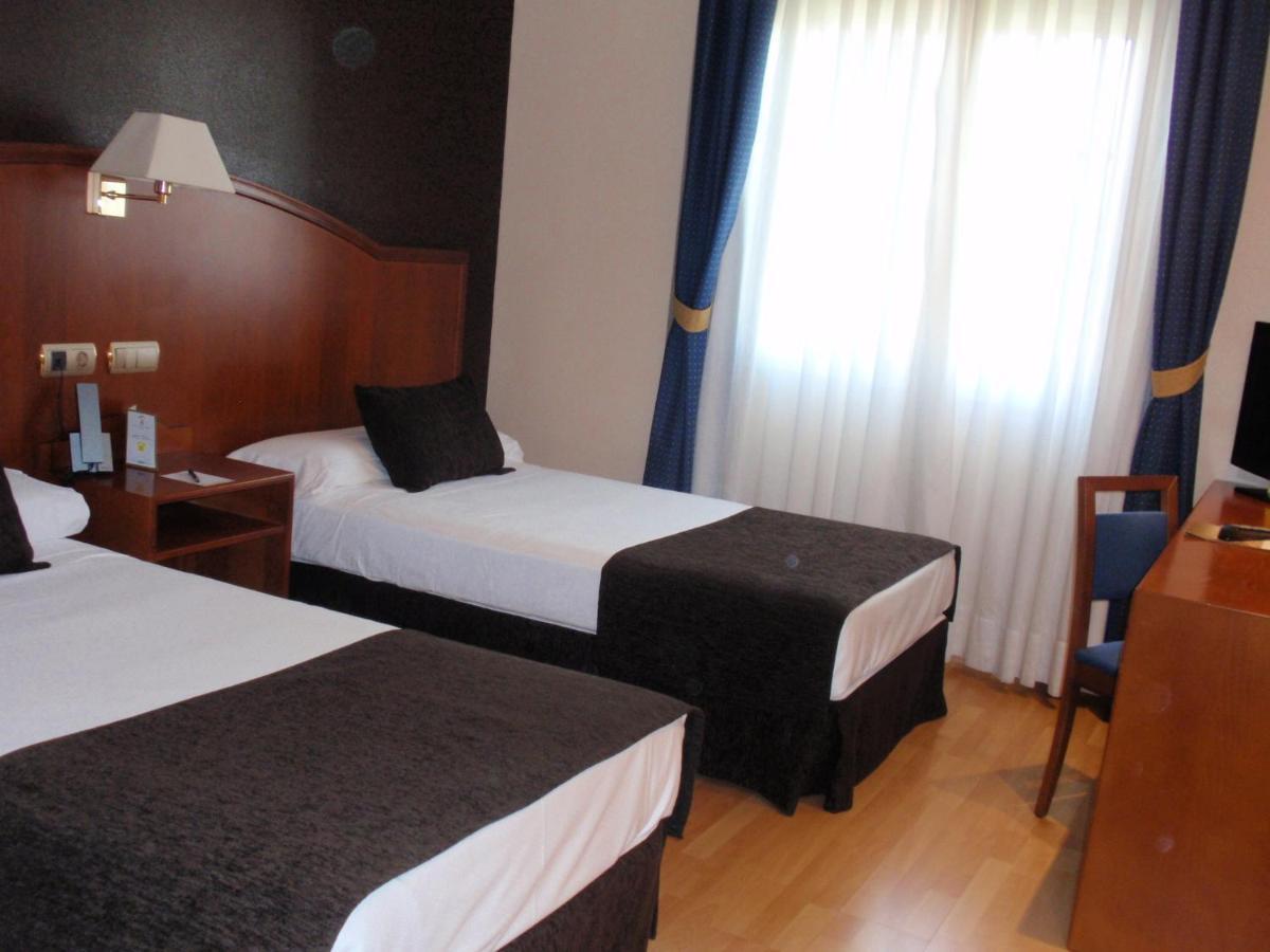 Ponferrada Plaza Hotel Екстериор снимка