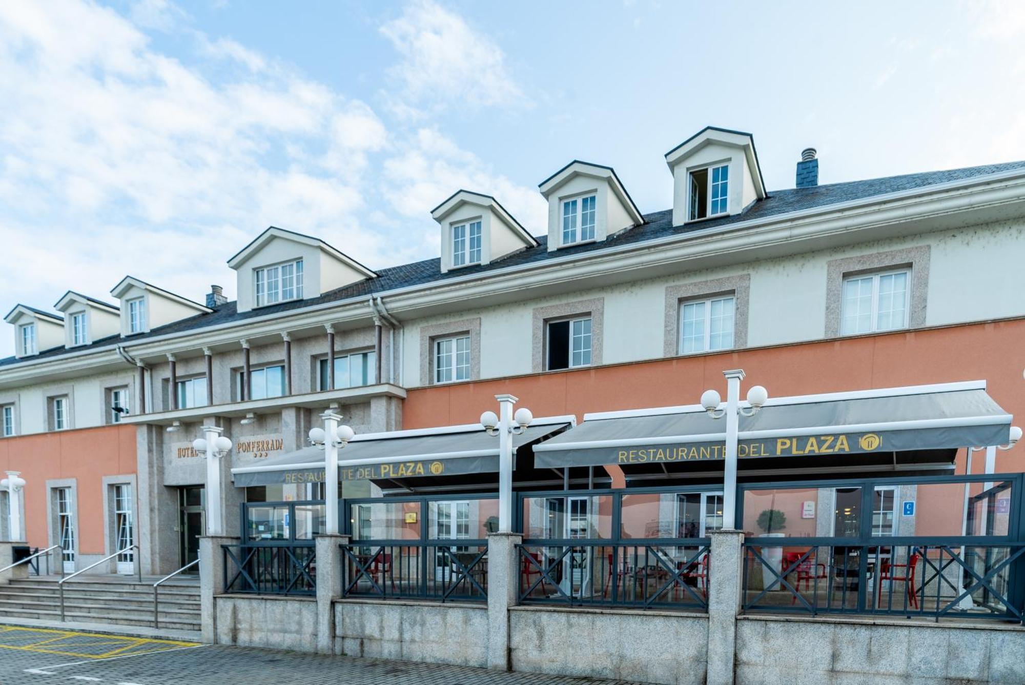 Ponferrada Plaza Hotel Екстериор снимка