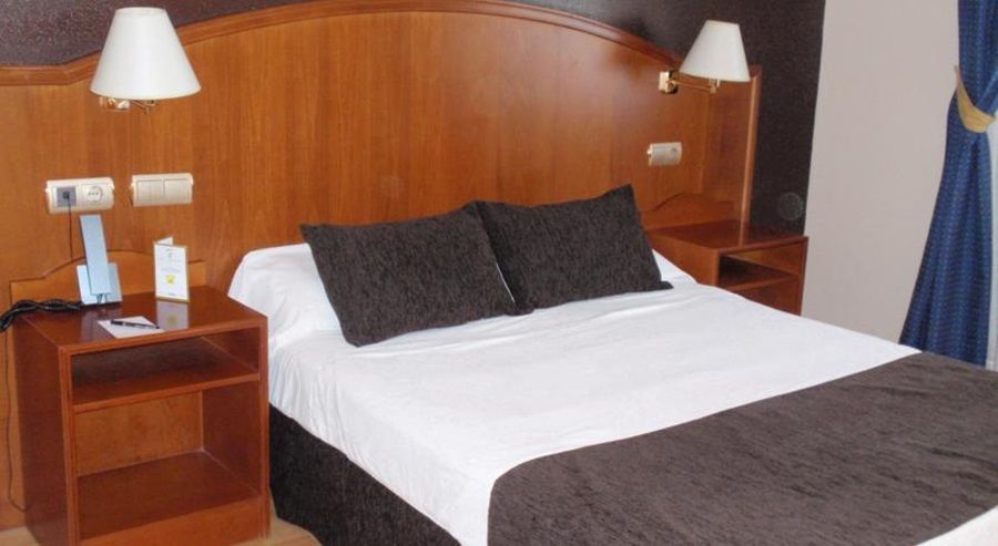 Ponferrada Plaza Hotel Екстериор снимка