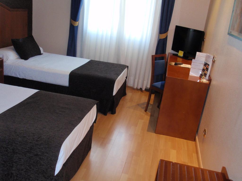 Ponferrada Plaza Hotel Екстериор снимка